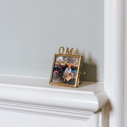 B-KEUZE - Oma lijstje staand goud met jouw foto - Gepersonaliseerd